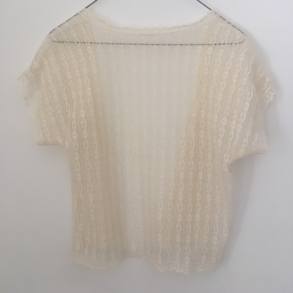 Vintage Cropped Lace Vest - Picture 2 of 4
